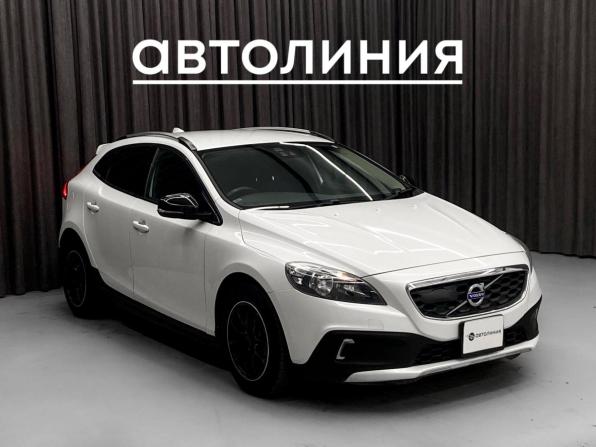 Volvo V40 II с пробегом 2015 года, цена 1 150 000 рублей, 108592 км, хэтчбек, Автокод Объявления