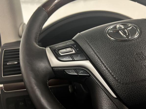 Toyota Land Cruiser 200 Series Рестайлинг 2 с пробегом 2016 года, цена 5 800 000 рублей, 141500 км, внедорожник, Автокод Объявления