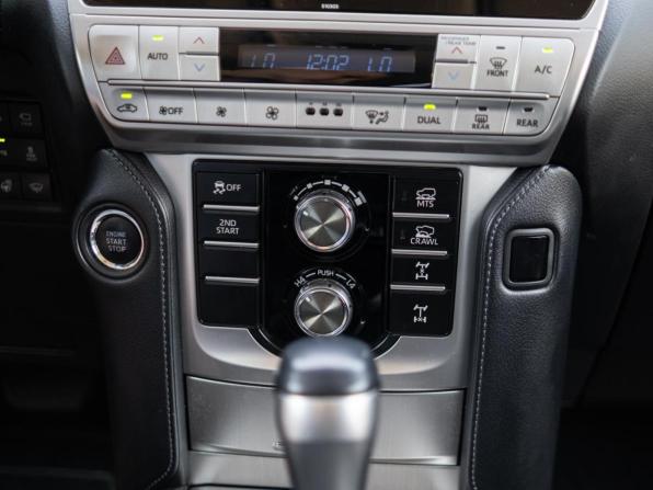 Toyota Land Cruiser Prado 150 Series Рестайлинг 2 с пробегом 2019 года, цена 5 175 000 рублей, 78328 км, внедорожник, Автокод Объявления