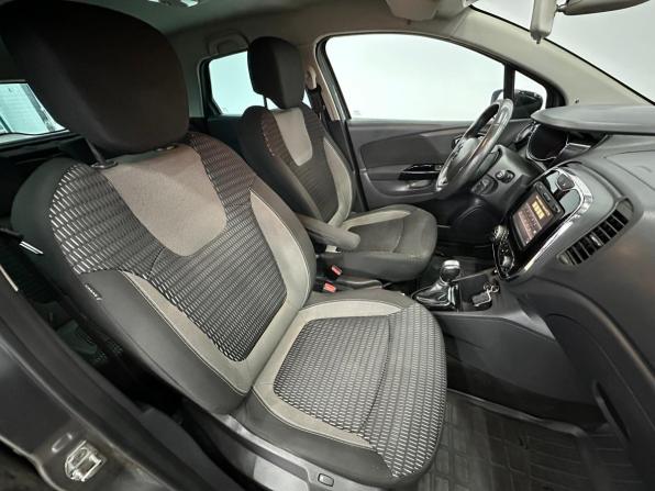 Renault Kaptur I с пробегом 2017 года, цена 1 194 000 рублей, 166000 км, внедорожник, Автокод Объявления