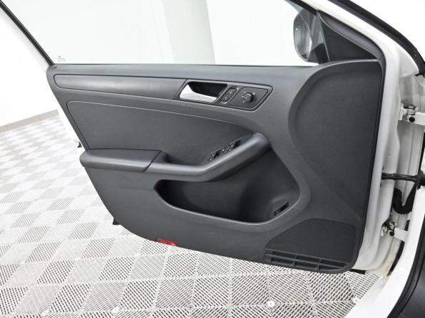 Volkswagen Jetta VI Рестайлинг с пробегом 2016 года, цена 1 249 000 рублей, 101974 км, седан, Автокод Объявления
