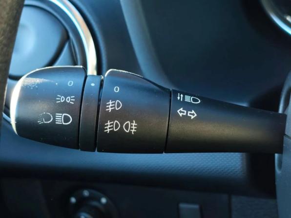 Renault Sandero II с пробегом 2015 года, цена 855 000 рублей, 90000 км, хэтчбек, Автокод Объявления