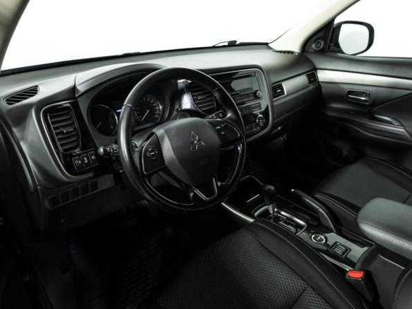 Mitsubishi Outlander III Рестайлинг 2 с пробегом 2017 года, цена 1 829 898 рублей, 125718 км, внедорожник, Автокод Объявления