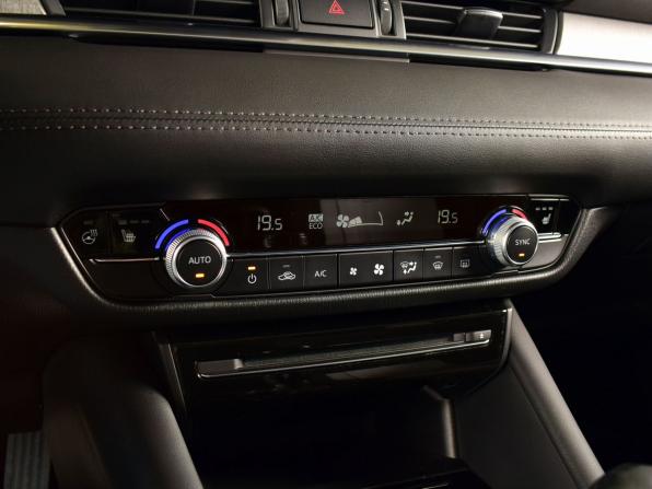 Mazda 6 III (GJ) Рестайлинг 2 с пробегом 2021 года, цена 2 579 995 рублей, 60712 км, седан, Автокод Объявления