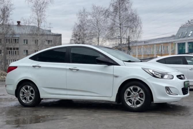 Hyundai Solaris I с пробегом 2011 года, цена 649 000 рублей, 172525 км, седан, Автокод Объявления