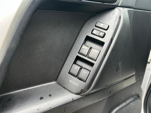 Toyota Land Cruiser Prado 150 Series Рестайлинг 1 с пробегом 2015 года, цена 3 750 000 рублей, 198605 км, внедорожник, Автокод Объявления