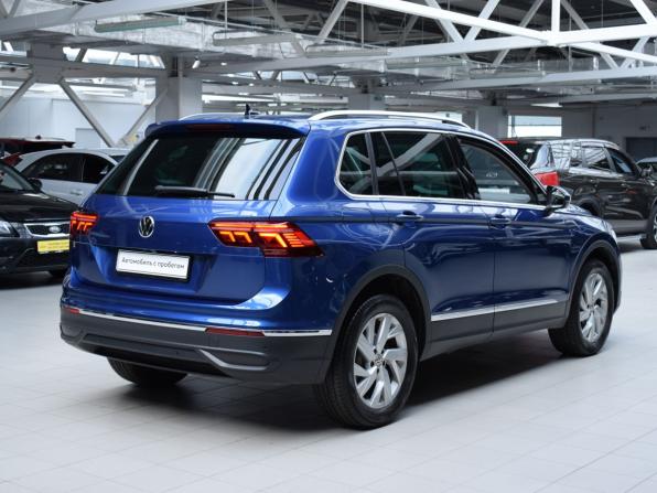 Volkswagen Tiguan II Рестайлинг с пробегом 2021 года, цена 2 410 000 рублей, 56061 км, внедорожник, Автокод Объявления