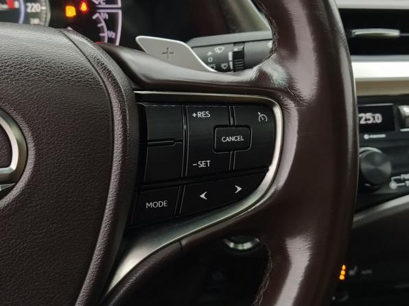 Lexus ES VII с пробегом 2019 года, цена 3 405 000 рублей, 126000 км, седан, Автокод Объявления