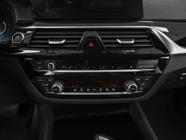 BMW 5 серии VII (G30/G31/G38) с пробегом 2017 года, цена 2 919 000 рублей, 222038 км, седан, Автокод Объявления