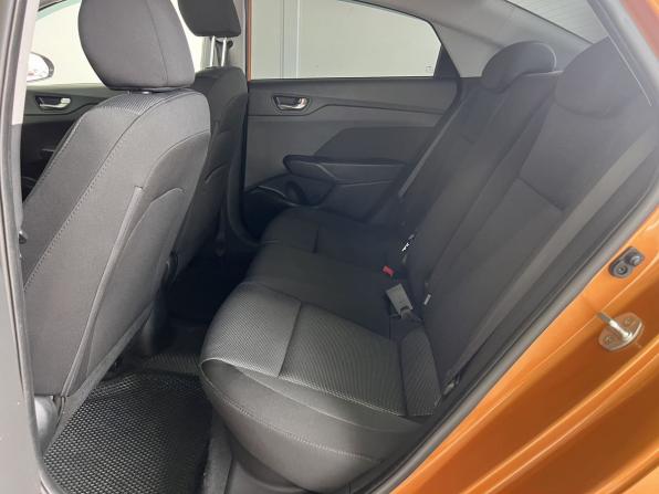 Hyundai Solaris II с пробегом 2019 года, цена 1 299 000 рублей, 53690 км, седан, Автокод Объявления