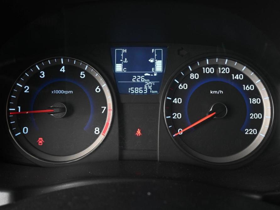 Hyundai Solaris I Рестайлинг Ростов-на-Дону  - изображение 15