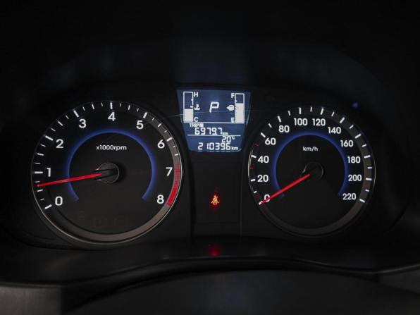 Hyundai Solaris I Рестайлинг с пробегом 2015 года, цена 1 050 000 рублей, 210396 км, седан, Автокод Объявления