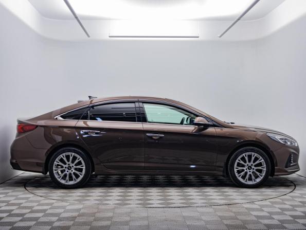 Hyundai Sonata VII (LF) Рестайлинг с пробегом 2019 года, цена 2 058 000 рублей, 110000 км, седан, Автокод Объявления