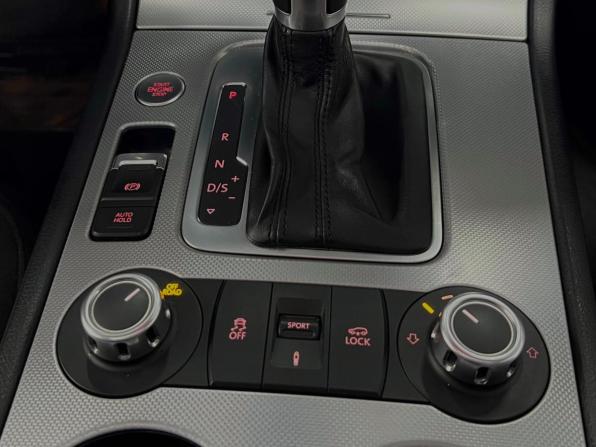 Volkswagen Touareg II с пробегом 2014 года, цена 2 360 000 рублей, 240089 км, внедорожник, Автокод Объявления