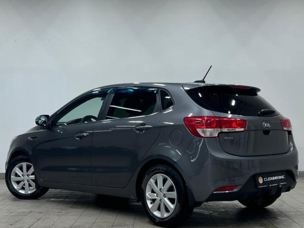 Kia Rio III Рестайлинг с пробегом 2017 года, цена 995 000 рублей, 176300 км, хэтчбек, Автокод Объявления