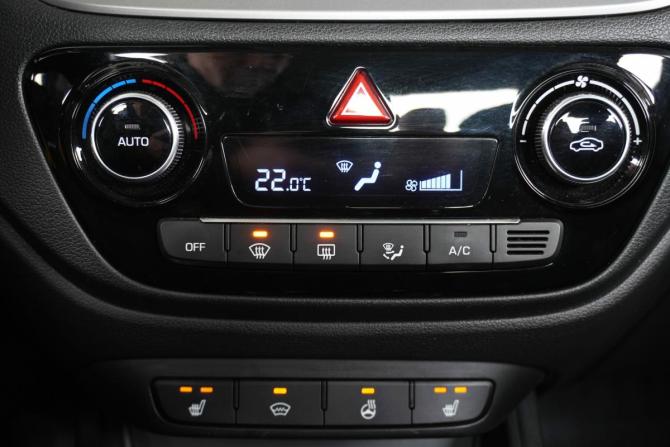 Hyundai Solaris II с пробегом 2019 года, цена 1 475 000 рублей, 151247 км, седан, Автокод Объявления