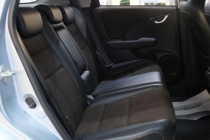 Honda Fit Shuttle I с пробегом 2013 года, цена 999 000 рублей, 108000 км, универсал, Автокод Объявления