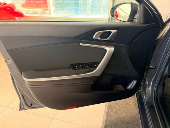 Kia Ceed III с пробегом 2020 года, цена 1 868 000 рублей, 62153 км, хэтчбек, Автокод Объявления