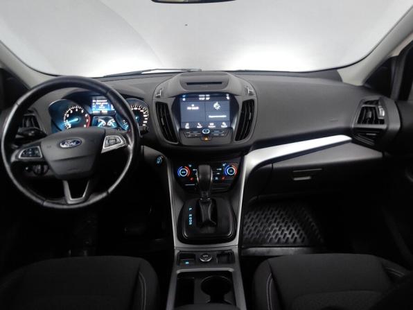 Ford Kuga II Рестайлинг с пробегом 2018 года, цена 1 368 000 рублей, 233780 км, внедорожник, Автокод Объявления