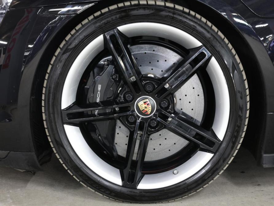 Porsche Taycan I Москва  - изображение 39