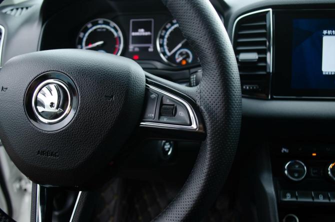 Skoda Karoq I с пробегом 2021 года, цена 2 250 000 рублей, 47000 км, внедорожник, Автокод Объявления