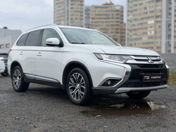 Mitsubishi Outlander III Рестайлинг 3 с пробегом 2018 года, цена 1 475 000 рублей, 235000 км, внедорожник, Автокод Объявления