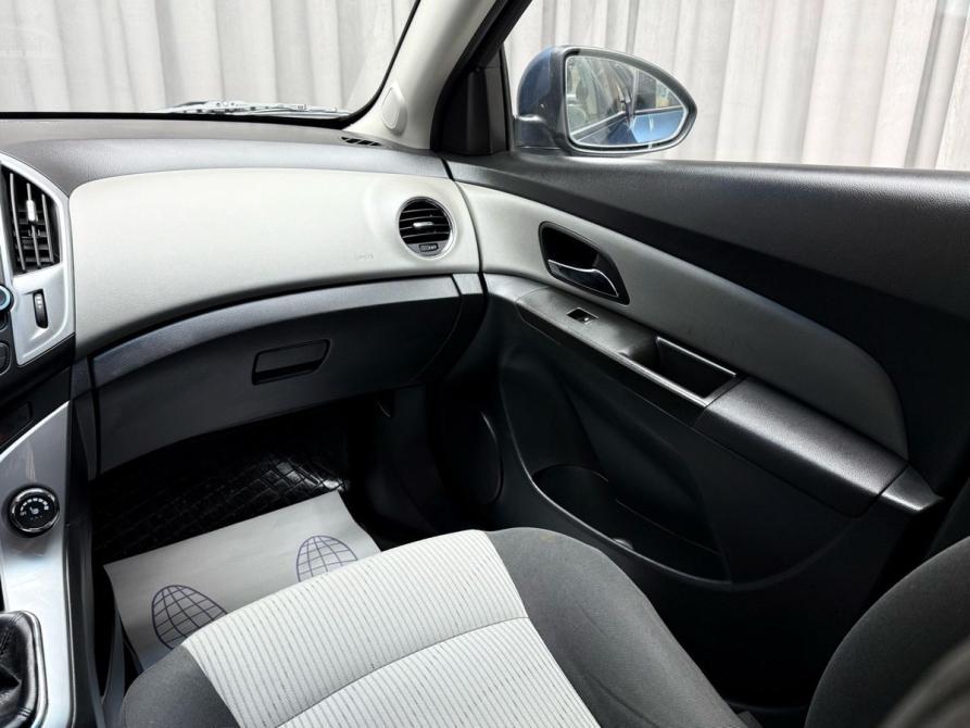 Chevrolet Cruze I Рестайлинг Ижевск  - изображение 12