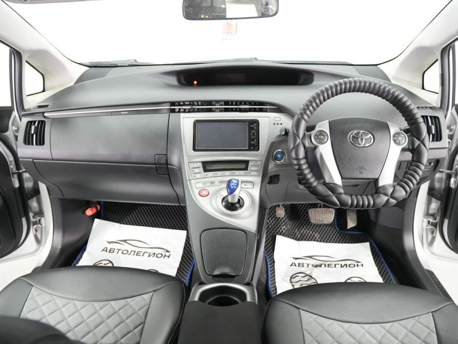 Toyota Prius III Рестайлинг (XW30) Новосибирск  - изображение 14