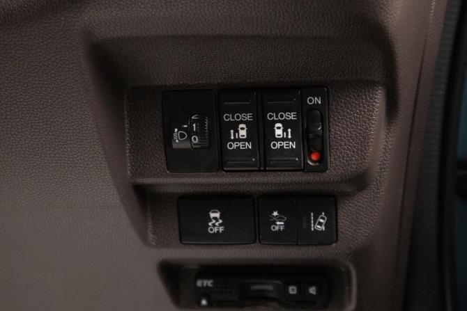 Honda Freed II с пробегом 2018 года, цена 1 629 000 рублей, 94137 км, компактвэн, Автокод Объявления