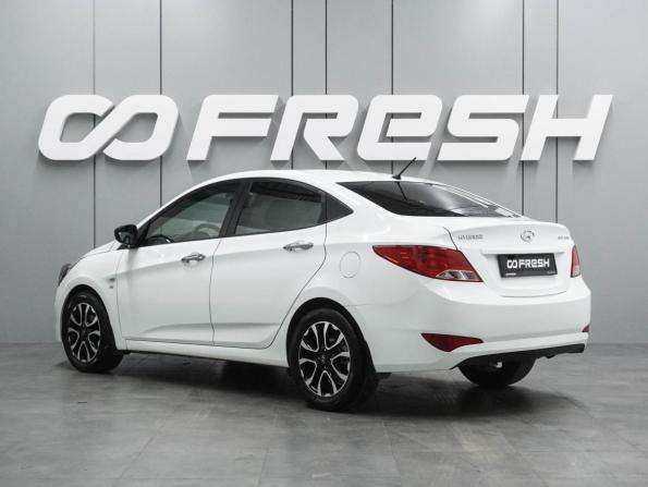 Hyundai Solaris I Рестайлинг с пробегом 2015 года, цена 1 125 000 рублей, 134316 км, седан, Автокод Объявления