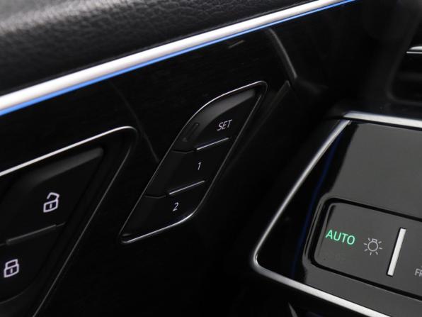 Audi Q8 I (4M) с пробегом 2022 года, цена 8 415 000 рублей, 104188 км, внедорожник, Автокод Объявления