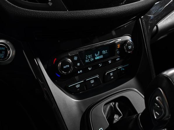 Ford Kuga II Рестайлинг с пробегом 2016 года, цена 1 580 000 рублей, 62855 км, внедорожник, Автокод Объявления