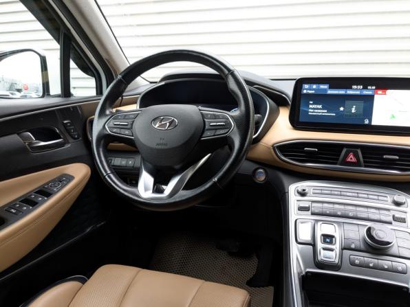 Hyundai Santa Fe IV Рестайлинг с пробегом 2022 года, цена 3 890 000 рублей, 28562 км, внедорожник, Автокод Объявления