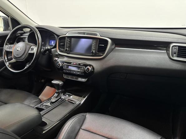Kia Sorento III Prime Рестайлинг с пробегом 2018 года, цена 2 770 000 рублей, 129591 км, внедорожник, Автокод Объявления