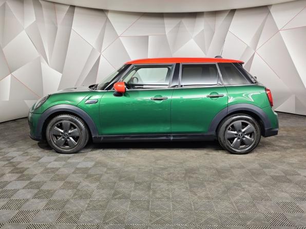 Mini Hatch III (F55/F56) Рестайлинг 2 с пробегом 2022 года, цена 2 600 000 рублей, 52056 км, хэтчбек, Автокод Объявления