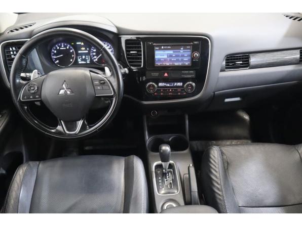 Mitsubishi Outlander III Рестайлинг 2 с пробегом 2015 года, цена 2 299 000 рублей, 97773 км, внедорожник, Автокод Объявления