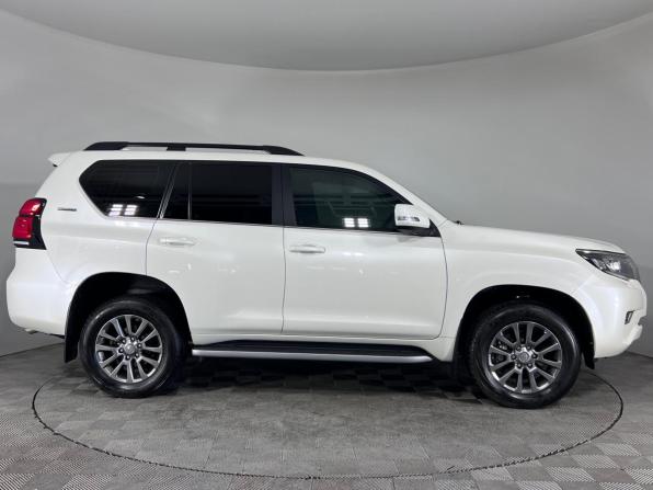 Toyota Land Cruiser Prado 150 Series Рестайлинг 2 с пробегом 2018 года, цена 4 980 000 рублей, 170500 км, внедорожник, Автокод Объявления