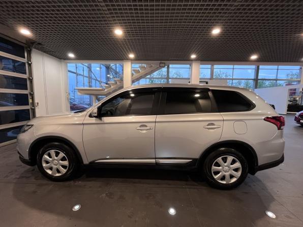 Mitsubishi Outlander III Рестайлинг 3 с пробегом 2021 года, цена 1 999 000 рублей, 114830 км, внедорожник, Автокод Объявления