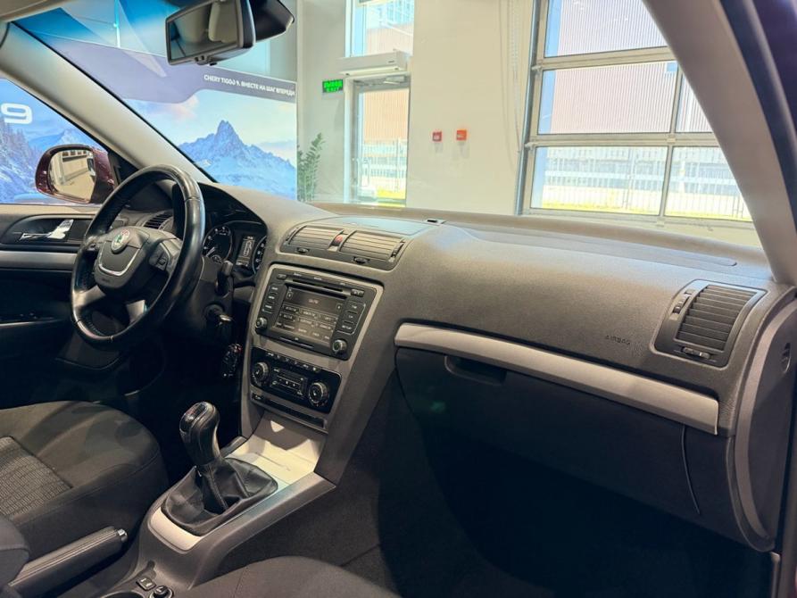 Skoda Octavia II (A5) Рестайлинг Москва  - изображение 10