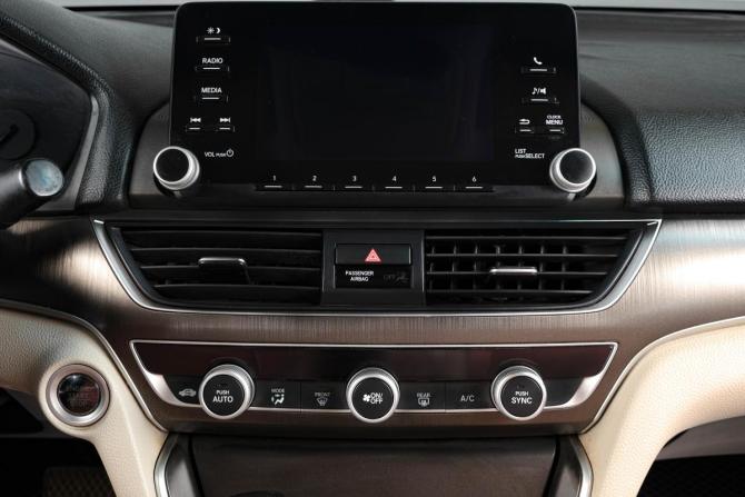 Honda Accord X с пробегом 2019 года, цена 1 899 000 рублей, 230000 км, седан, Автокод Объявления