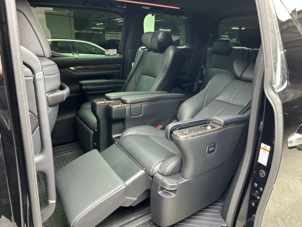 Toyota Alphard III Рестайлинг с пробегом 2022 года, цена 8 585 000 рублей, 31341 км, минивэн, Автокод Объявления