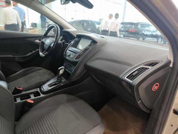 Ford Focus III Рестайлинг с пробегом 2015 года, цена 557 000 рублей, 317939 км, седан, Автокод Объявления