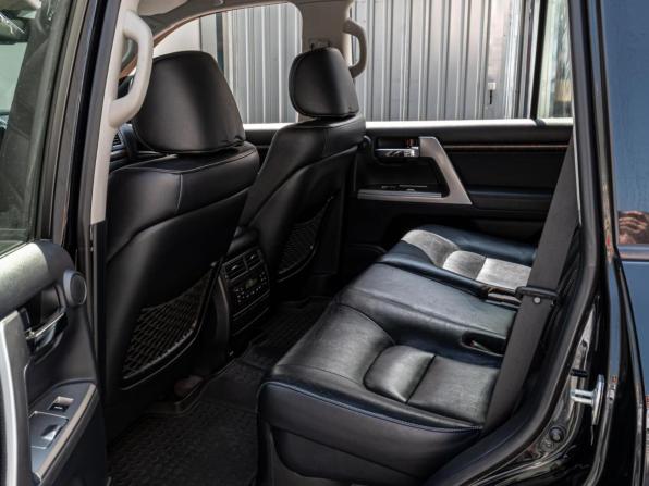 Toyota Land Cruiser 200 Series Рестайлинг 1 с пробегом 2012 года, цена 3 550 000 рублей, 133536 км, внедорожник, Автокод Объявления