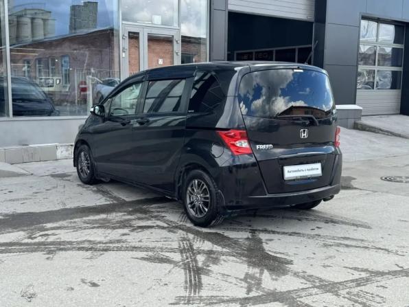 Honda Freed I с пробегом 2011 года, цена 820 000 рублей, 238369 км, компактвэн, Автокод Объявления