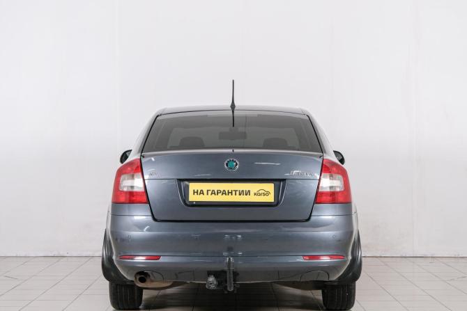 Skoda Octavia II (A5) Рестайлинг с пробегом 2012 года, цена 829 000 рублей, 210000 км, лифтбек, Автокод Объявления