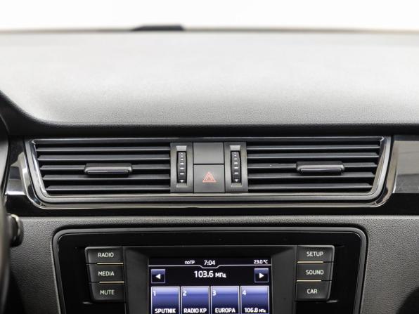 Skoda Rapid I с пробегом 2015 года, цена 1 188 000 рублей, 103249 км, лифтбек, Автокод Объявления
