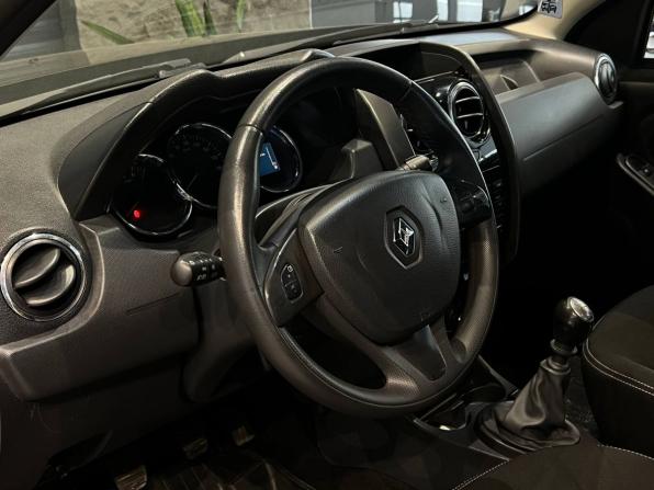 Renault Duster I Рестайлинг с пробегом 2018 года, цена 1 300 000 рублей, 154800 км, внедорожник, Автокод Объявления