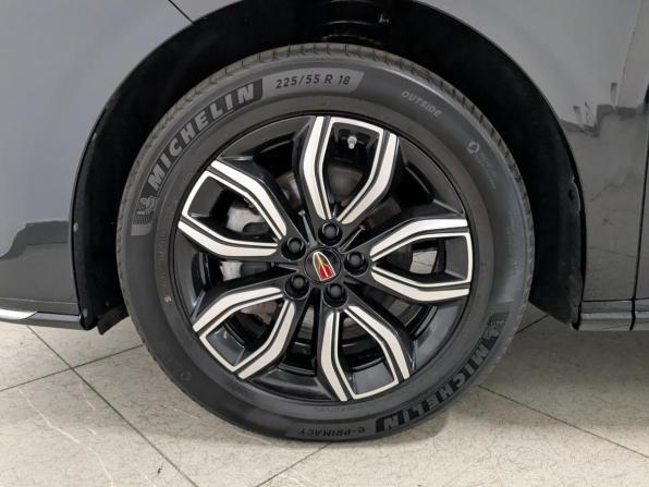 Hongqi HQ9 с пробегом 2022 года, цена 4 100 000 рублей, 80040 км, минивэн, Автокод Объявления