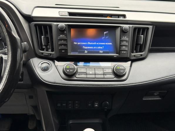 Toyota RAV4 IV (XA40) Рестайлинг с пробегом 2018 года, цена 2 299 000 рублей, 176799 км, внедорожник, Автокод Объявления