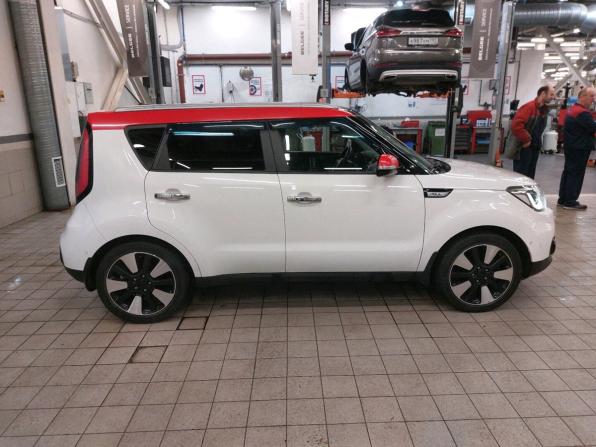 Kia Soul II Рестайлинг с пробегом 2017 года, цена 1 415 000 рублей, 72579 км, хэтчбек, Автокод Объявления